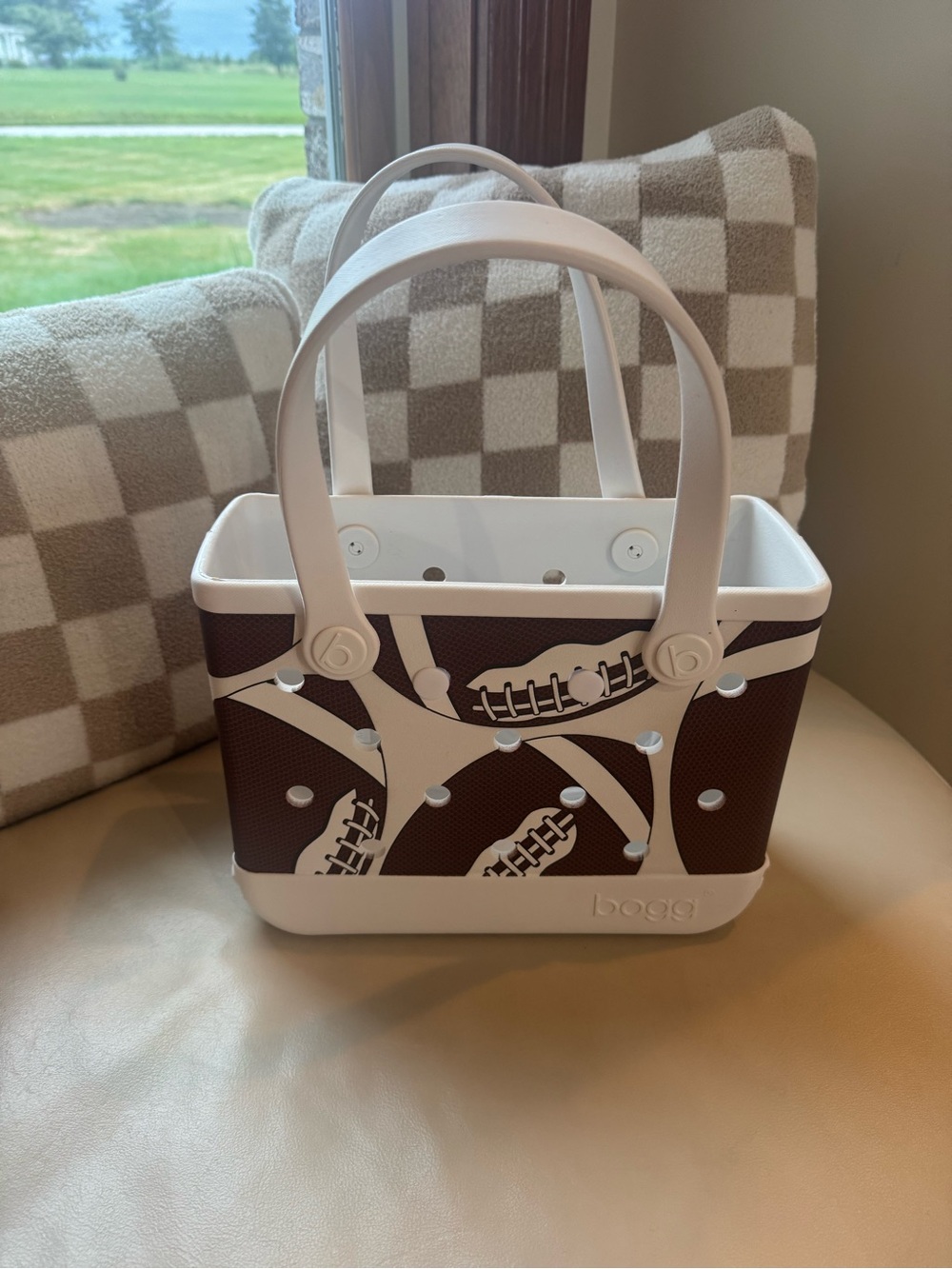 BOGG FOOTBALL “FAIR CATCH” BROWN /WHITE/ TOTE NEW BITTY BOGG BAG
